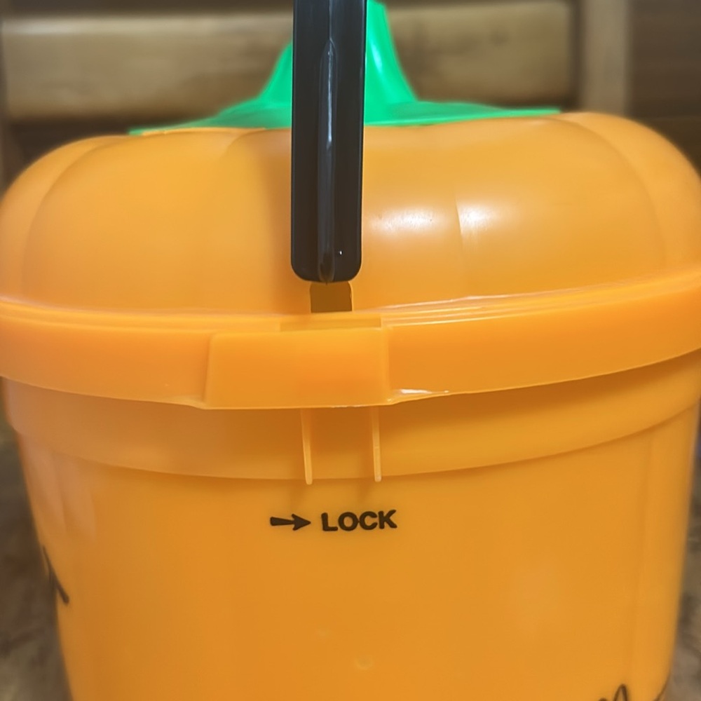Vintage 1986-1991 McDonald's Orange Pumpkin Halloween Pail with Cookie Cutter - Picture 3 of 8